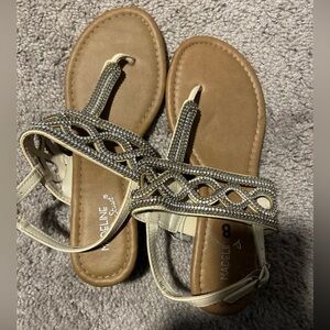 Madeline Stuart Rhinestone Bling Thong Flip Flop Sandal 8